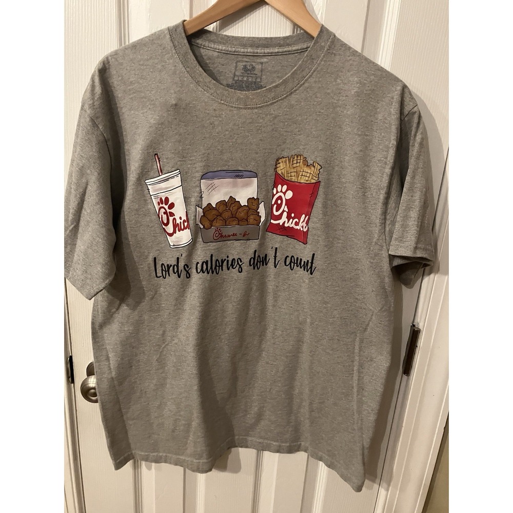 Unisex Large Chick-fil-A Chickfila Lords Calories Graphic Print Red T Shirt Gray